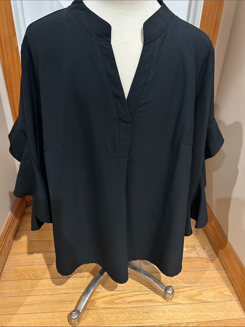 SHEIN Black Split V-Neck Tunic Top